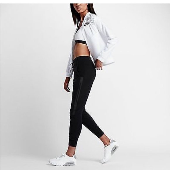 Nike Tech Hypermesh Bomber Womens Sport Jacket White - Picture 2 of 12